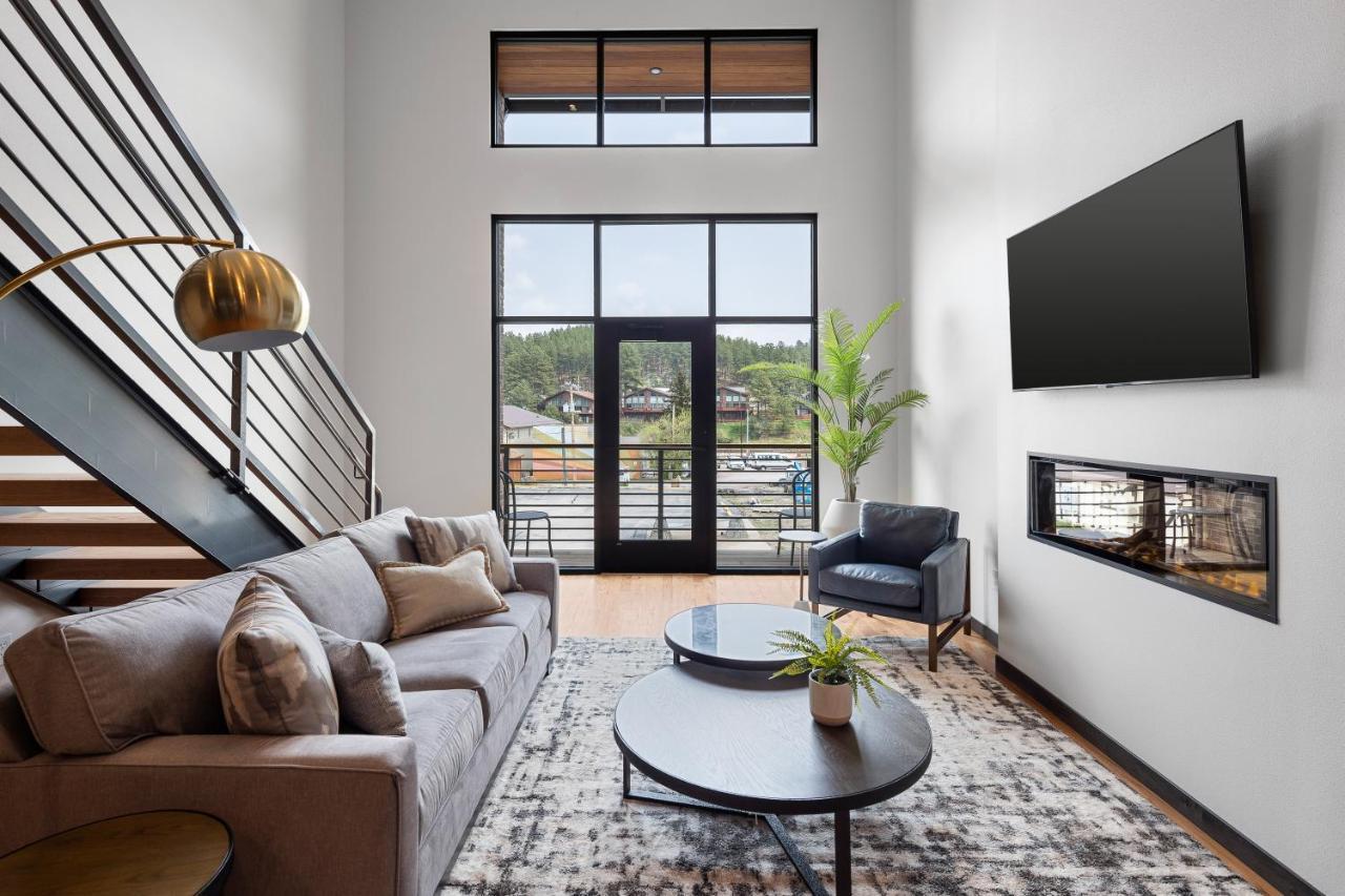 Mcgregor & Main - Luxury Lofts Apartment Hill City Exterior photo