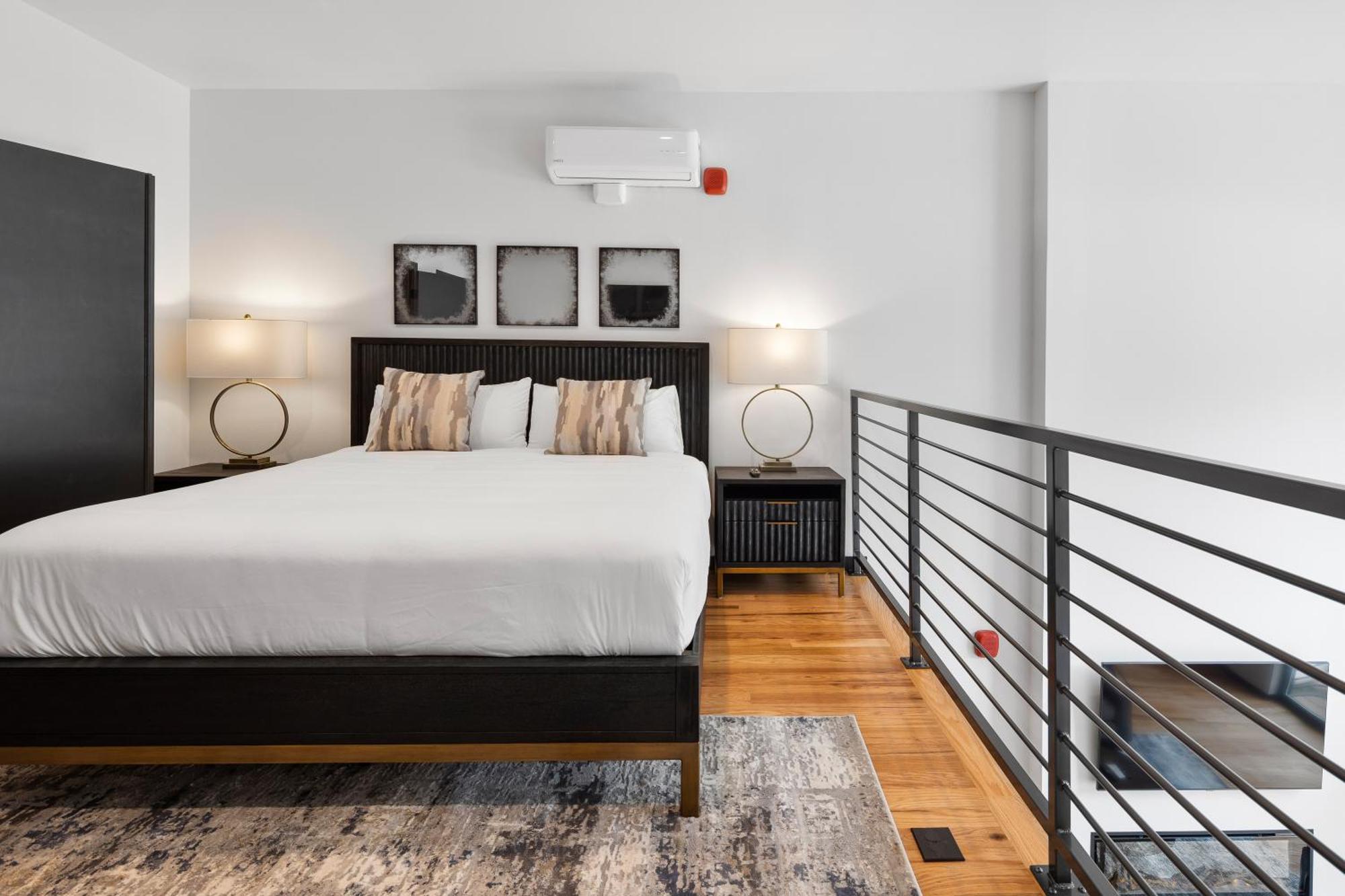 Mcgregor & Main - Luxury Lofts Apartment Hill City Exterior photo