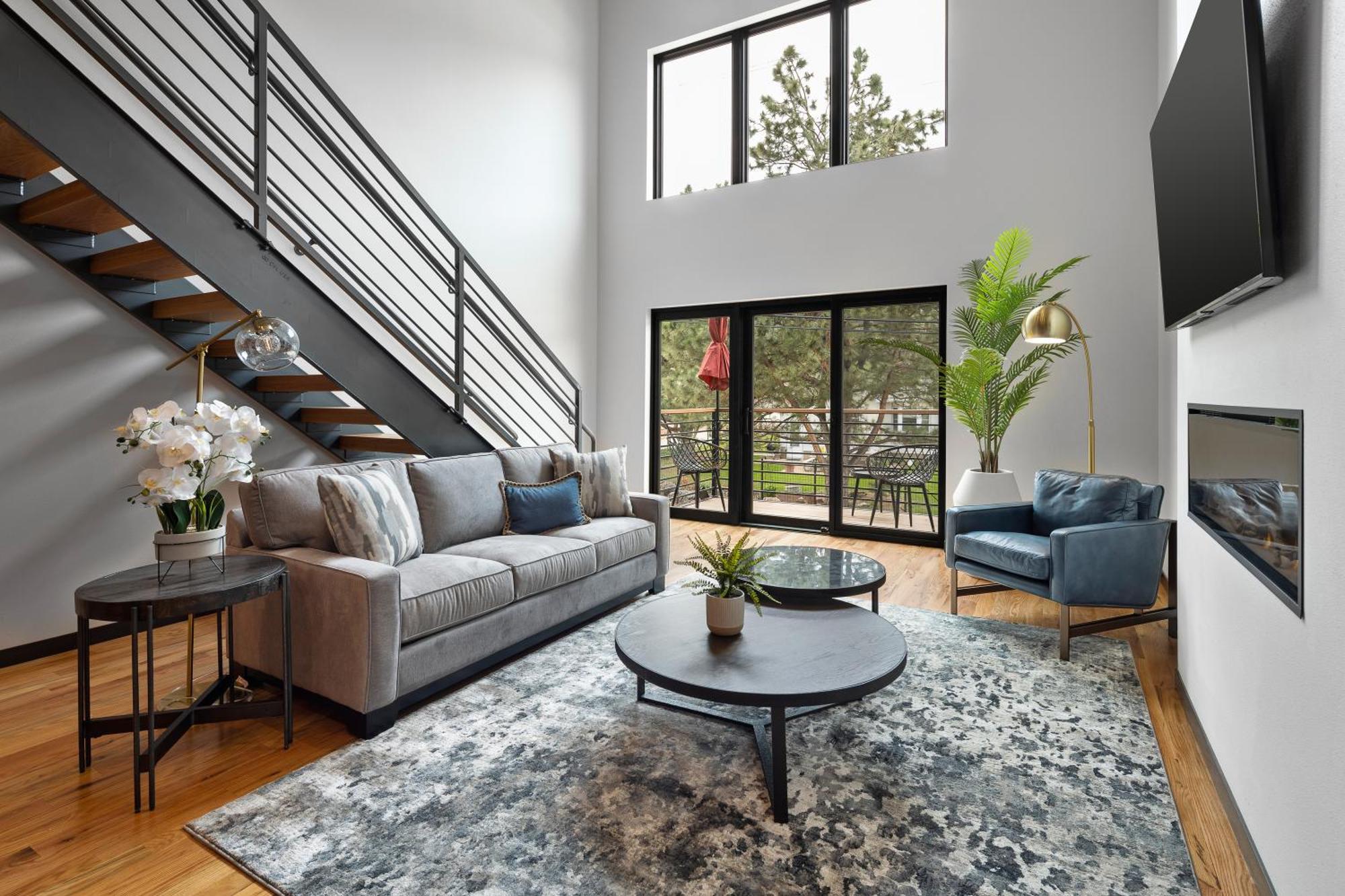 Mcgregor & Main - Luxury Lofts Apartment Hill City Exterior photo