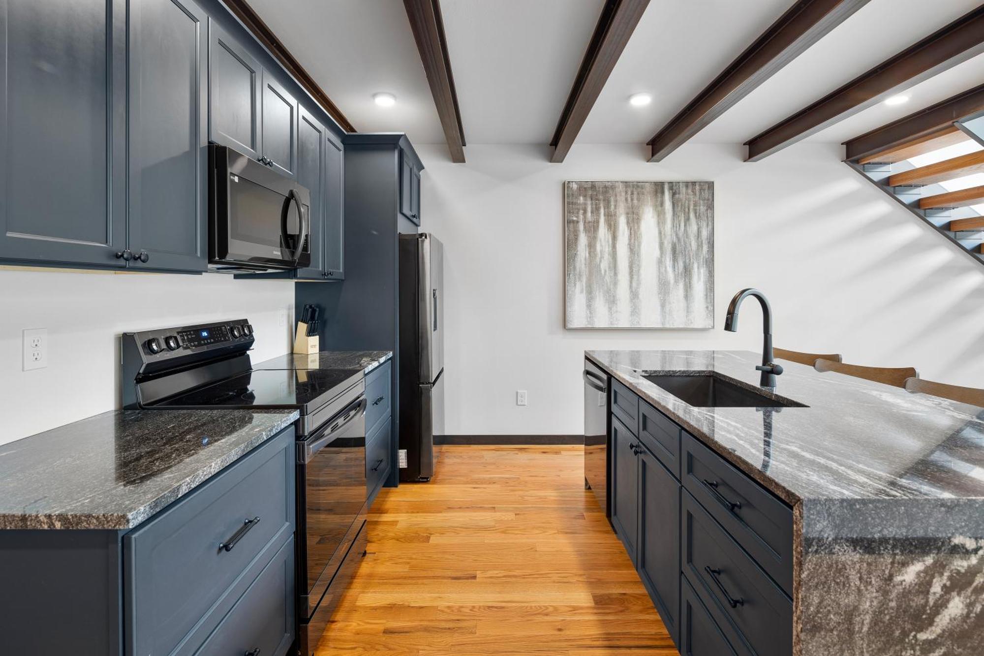 Mcgregor & Main - Luxury Lofts Apartment Hill City Exterior photo